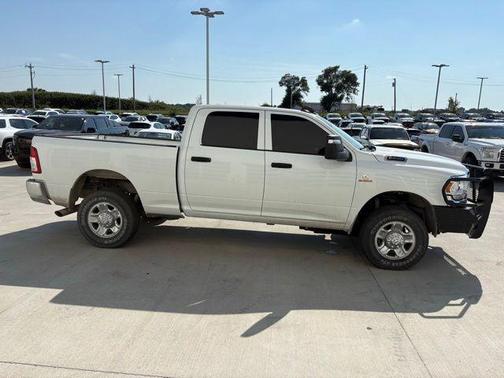2024 RAM 2500 Tradesman Crew Cab 4x4 6'4' Box