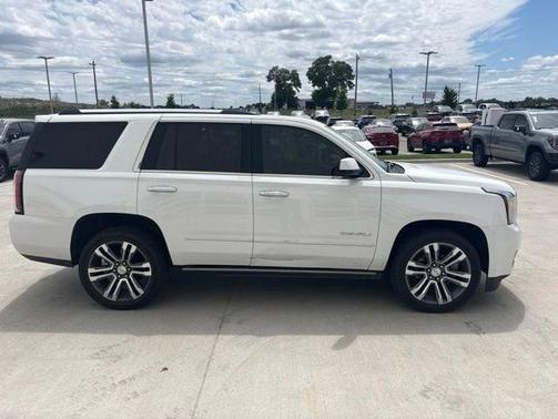 Summit White 2019 GMC Yukon Denali
