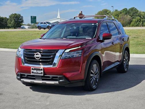 2023 Nissan Pathfinder SL FWD