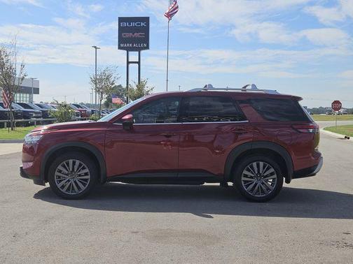 2023 Nissan Pathfinder SL FWD