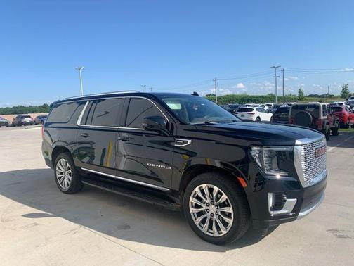 2022 GMC Yukon XL Denali