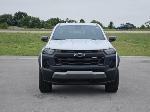 Summit White 2026 Chevrolet Colorado Trail Boss