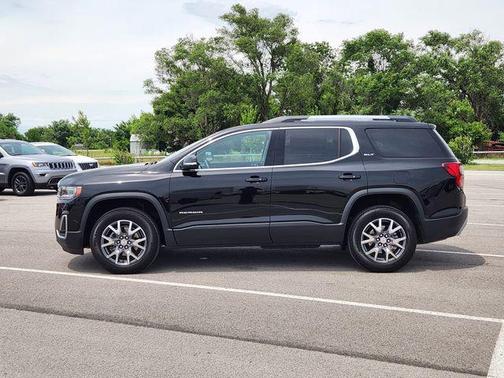 2023 GMC Acadia FWD SLT