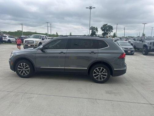 2020 Volkswagen Tiguan 2.0T SE 4MOTION