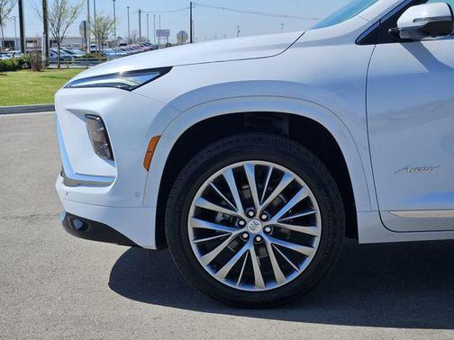 iridescent white tricoat 2026 Buick Enclave Avenir FWD