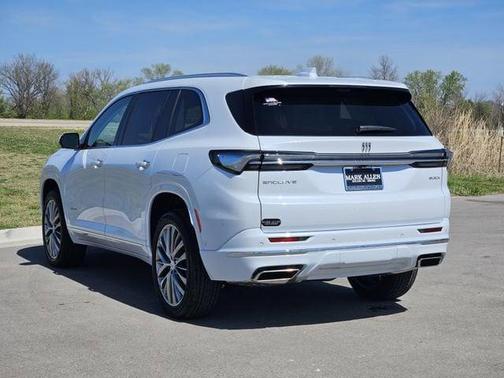 iridescent white tricoat 2026 Buick Enclave Avenir FWD