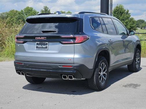 2025 GMC Acadia AWD AT4