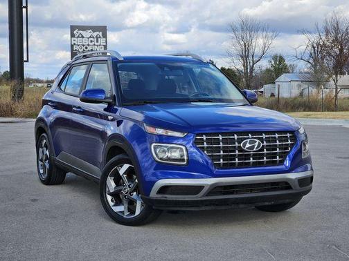 2022 Hyundai VENUE SEL