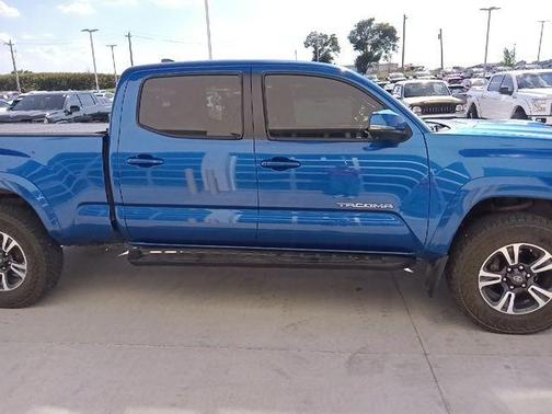 2016 Toyota Tacoma TRD Sport