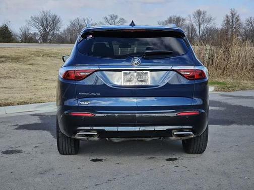 2023 Buick Enclave Essence FWD
