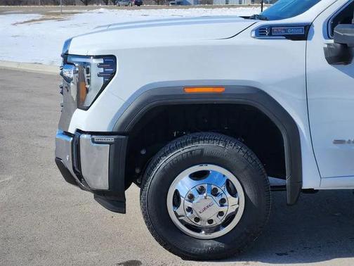 2026 GMC Sierra 3500 SLT