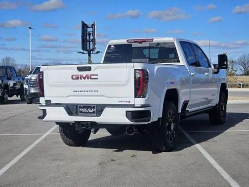 2026 GMC Sierra 2500 AT4
