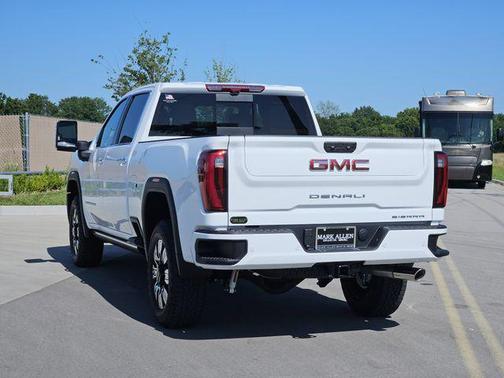 2025 GMC Sierra 2500 Denali