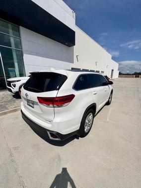 2018 Toyota Highlander Limited