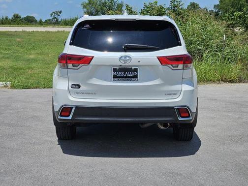 2018 Toyota Highlander Limited