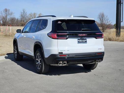 2026 GMC Acadia AT4 AWD