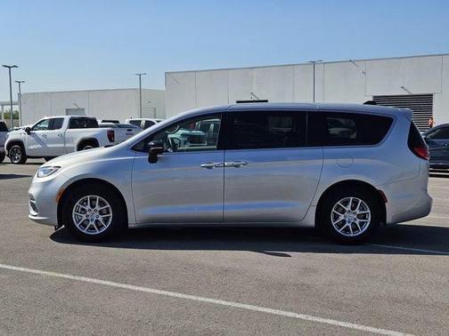 Silver Mist Clearcoat 2024 Chrysler Pacifica Touring L