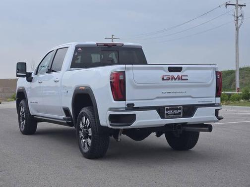 Glacier White Tricoat 2026 GMC Sierra 2500 Denali