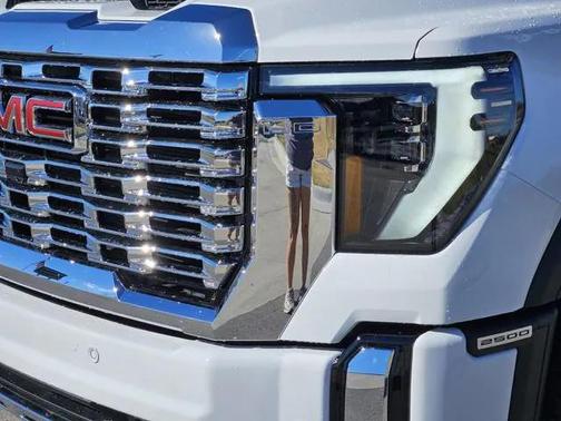 2026 GMC Sierra 2500 Denali