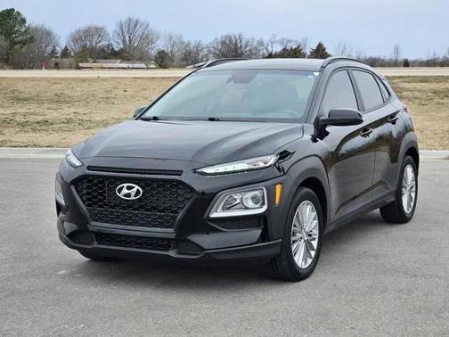 2021 Hyundai KONA SEL