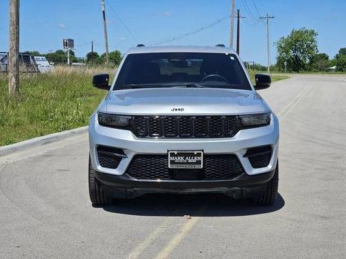 Silver Zynith 2024 Jeep Grand Cherokee Altitude
