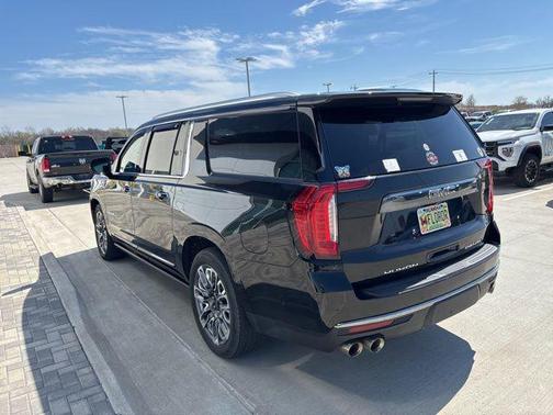 2023 GMC Yukon XL Denali Ultimate