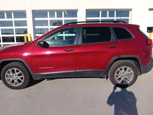2017 Jeep Cherokee Sport