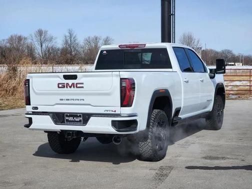 2026 GMC Sierra 3500 AT4