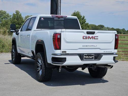 2025 GMC Sierra 2500 Denali