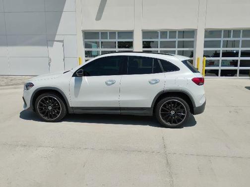 Digital White Metallic 2023 Mercedes-Benz GLA 250 Base