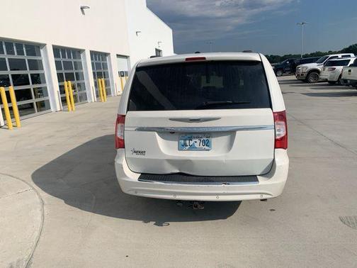 2012 Chrysler Town & Country Touring-L