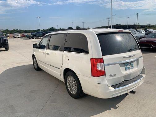 2012 Chrysler Town & Country Touring-L