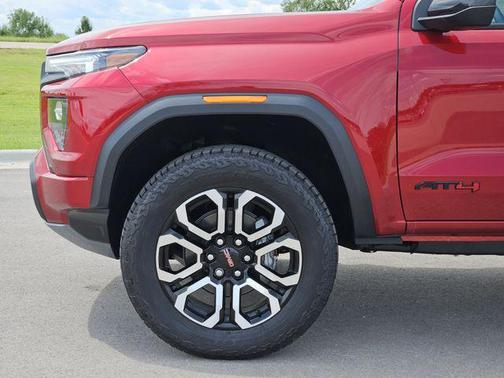 2025 GMC Canyon Base