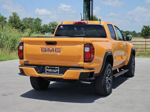 2025 GMC Canyon Base