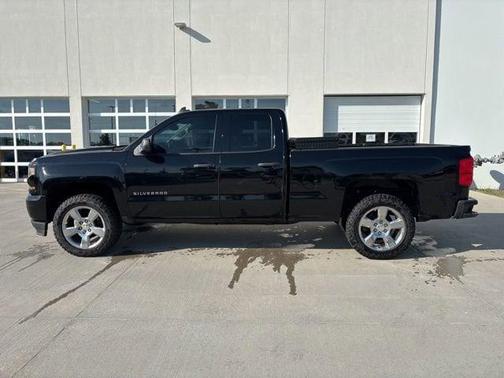 Black 2017 Chevrolet Silverado 1500 Custom