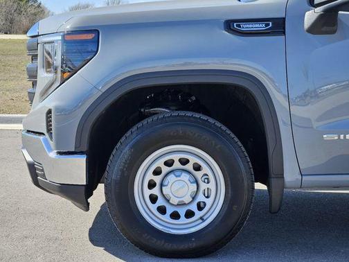 2025 GMC Sierra 1500 Pro