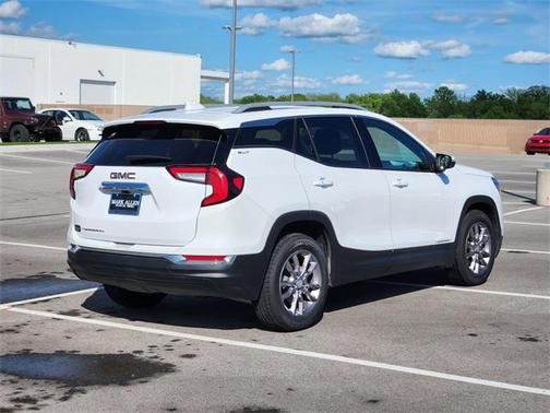 2023 GMC Terrain SLT