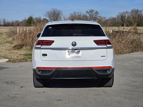 2022 Volkswagen Atlas Cross Sport 2.0T SEL