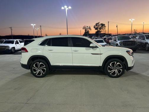 2022 Volkswagen Atlas Cross Sport 2.0T SEL