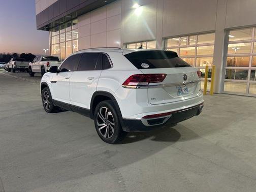 2022 Volkswagen Atlas Cross Sport 2.0T SEL