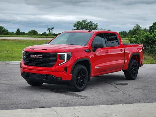 2025 GMC Sierra 1500 Elevation