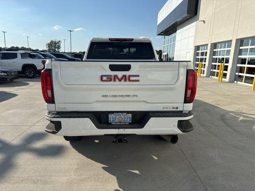 2023 GMC Sierra 2500 AT4