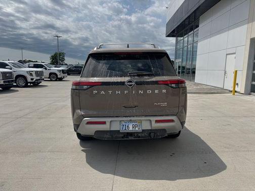2023 Nissan Pathfinder Platinum 4WD