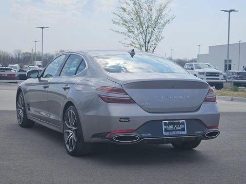 2024 Genesis G70 2.5T RWD