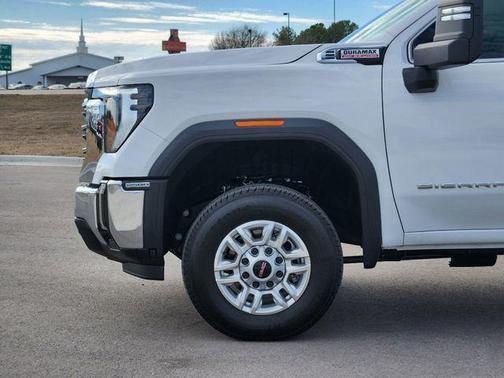 2025 GMC Sierra 2500 SLE