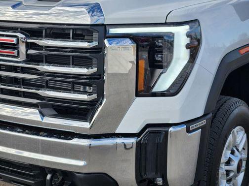 2025 GMC Sierra 2500 SLE