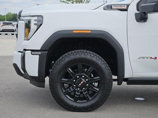 2025 GMC Sierra 2500 AT4
