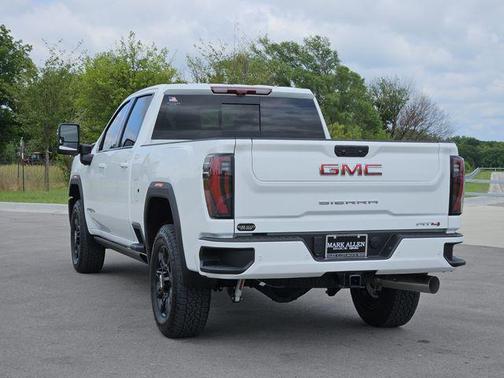 2025 GMC Sierra 2500 AT4