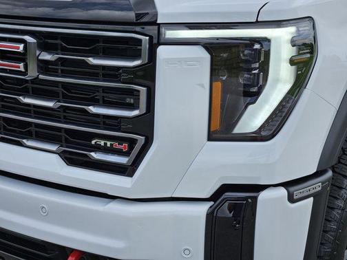 2025 GMC Sierra 2500 AT4