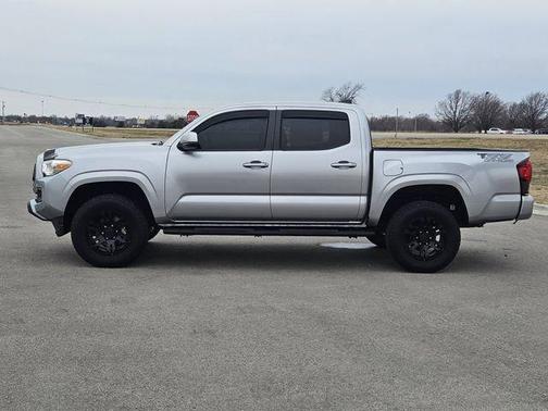 2022 Toyota Tacoma SR